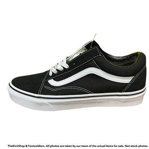 NEW VANS OLD SKOOL BLACK WHITE UNISEX SNEAKERS Boys 4 Woman's 5.5